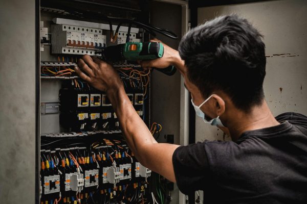 pexels-aizat-ramlan-1291546-9679179